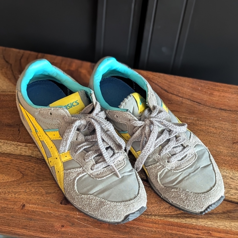 ASICS Corrido sz 6 Sneakers